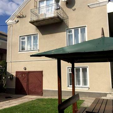 Продаж будинку в м. Золочів