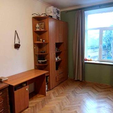 3-к,в.Кобилянської, 8. Центр