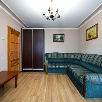 Морозна вул., 36