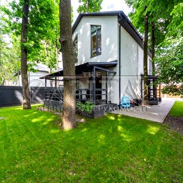 Георгія Мальцева вул., 41