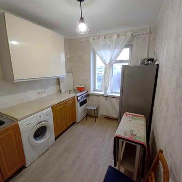 Квартира 1к., на Генерала Наумова, метро Академгородок