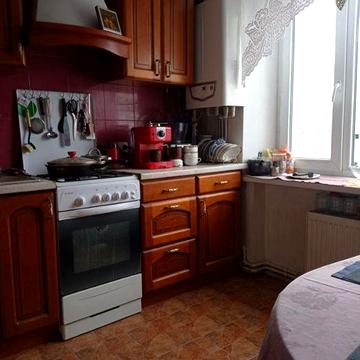 Продам 2 х кімнатну квартиру з індивідуальним опаленням .