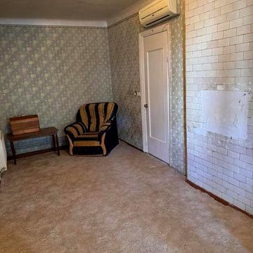 Дається 3-х кімнатна квртира в центрі міста . Вільна з 28 .0&. Власник