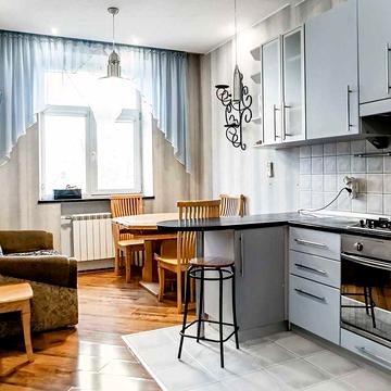 2 Сталінка   77 м2 з ремонтом  біля метро Хол. Гора - сертифікат