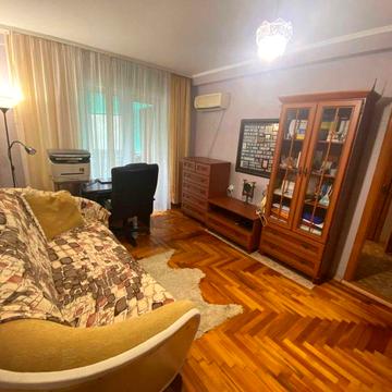 Продам 1к.кв. Район универсам