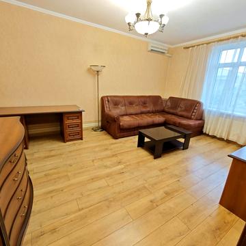 Щекавицька вул., 30/39