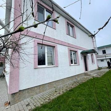 Продаж 2х поверхового будинку