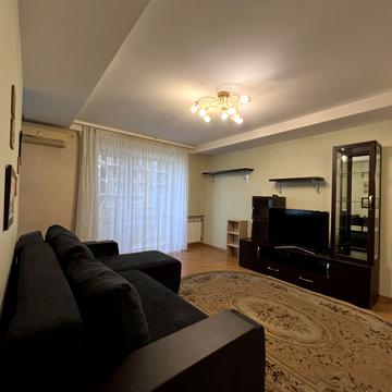 Велика Васильківська вул. (Червоноармійська), 102
