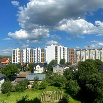 Василя Симоненка вул., 23