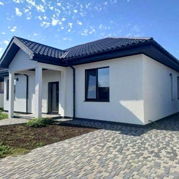 Продам добротный дом в хорошем районе