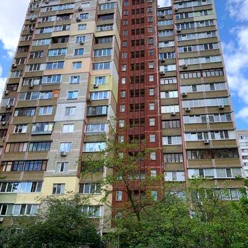 Двухкомнатная Ахматовой срочно продам