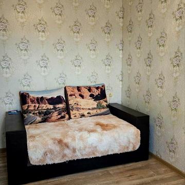 Космонавта Поповича вул. (Космонавта Волкова), 24
