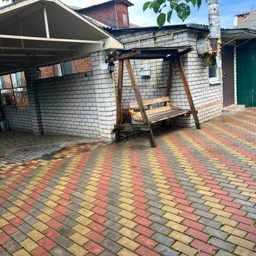 Митрофанівська вул.