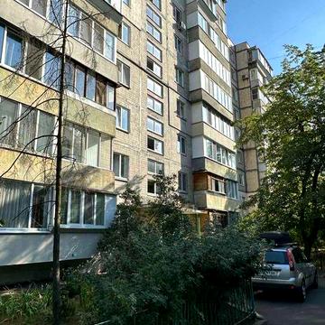 Трехкомнатная Энтузиастов срочно продам