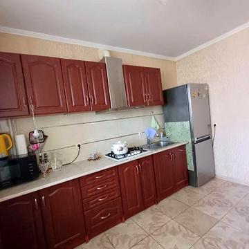 Продам 2 ком квартиру на Сахарова 24