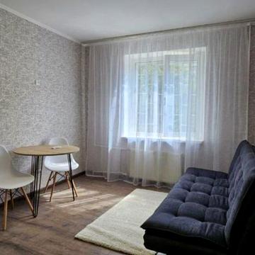 Добровольців пров., 10