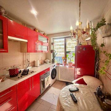 Продам 2-комнатную квартиру на Калиновой, 61