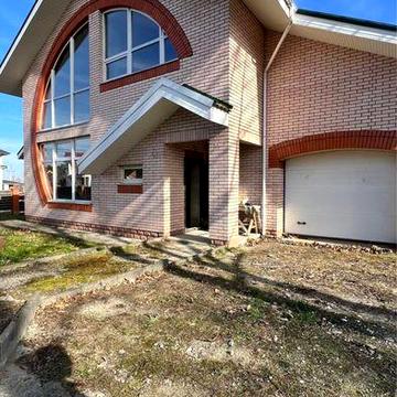 Просторий будинок в Ірпені, район Стоянка-2 на закритій території