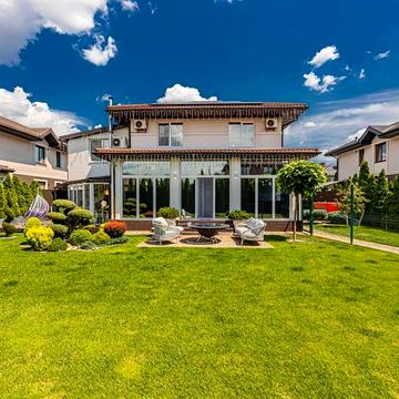 Петропавлівська Борщагівка.Сучасний,автономний будинок.