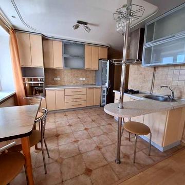 Затишна 3-кім кв, вул. Грушевського - Одеська