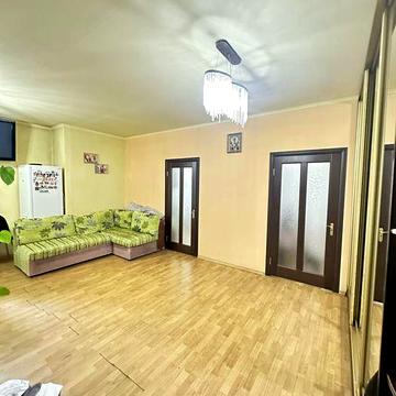 Продаж квартири вул Залічнична