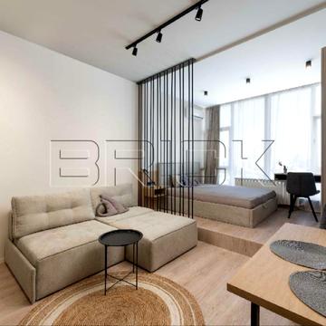 Деміївська вул., 13