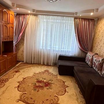 Василя Макуха вул. (Червонопартизанська), 8