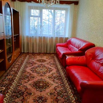 Продам 3-х кімнатну квартиру на вул. Краснова