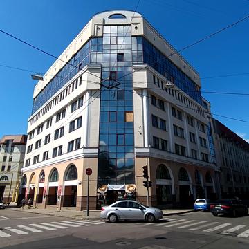 Чернишевська вул., 13