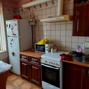 Героїв України вул., 15