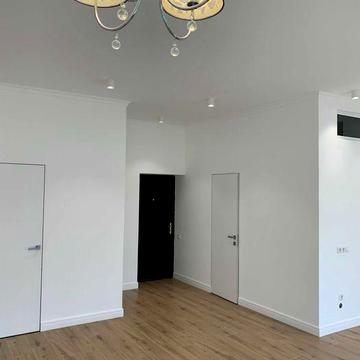 Продаж  2к  квартира  авторський ремонт Троєщина   М. Смотрицького, 70 ЖК Light House