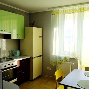 Сучасна 1к квартира з видом на Лавру.
