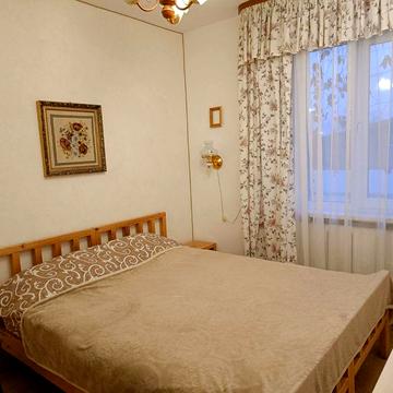 оренда частини будинку карбутівка біля монументу слава.