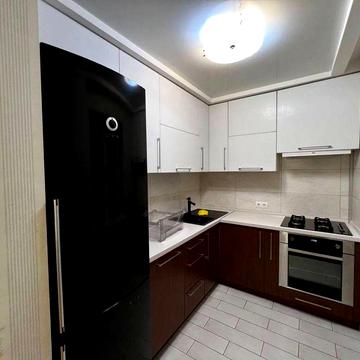 Продам 3-кімнатну квартиру, вул. Євгена Коновальця, Печерськ. KL