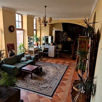 Потебні вул., 6