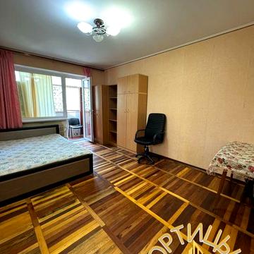 Продаж 2х кім.кв по вул. Дорошенко р-н 108 школи з меб та техн -20500$