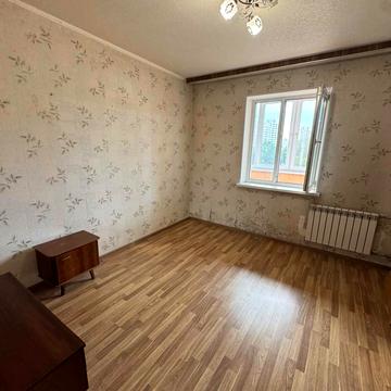 Тростянецька вул., 8