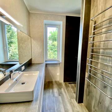 Продам 3к квартиру Центр Кам‘янське електроопалення 3 поверх сталінка