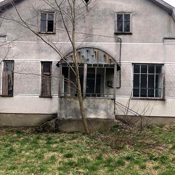 Продаж будинку.