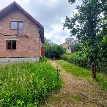 Продаж будинку з ділянкою Львів
