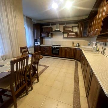 Оренда 4 кімнатної квартири Володимирська, Боздош