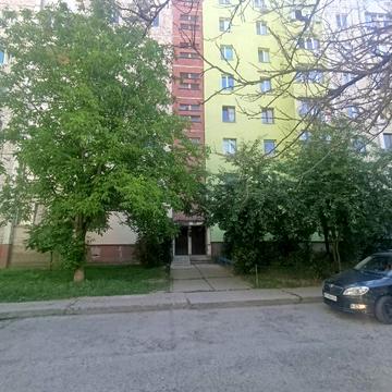 Василя Стуса вул., 45