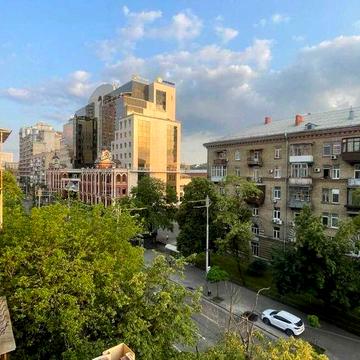 Пропонується 2кім квартира (43м2) в центрі (вул.Скоропадського 51/102)