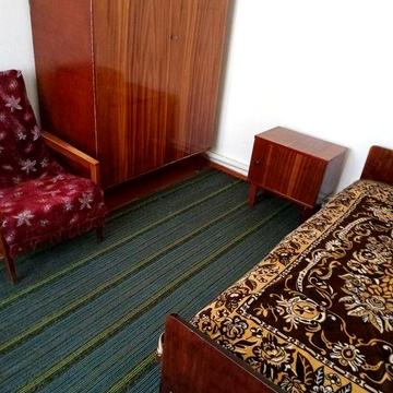 Здам окрему частину будинку студентам