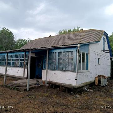 Шкільна, 12