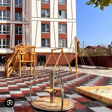 Отця Івана Блавацького вул., 8