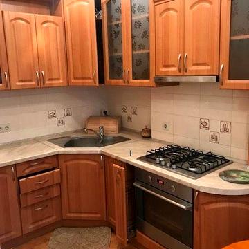 Продаж зданоі новобудови з ремонтом на меблями вул. Варшавська 136