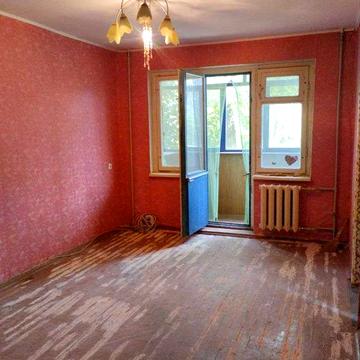 Продаж 2-х кімнатної квартири площа Артема