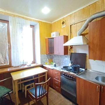 Продам трёхкомнатную квартиру в центре города ул. Костенко 15