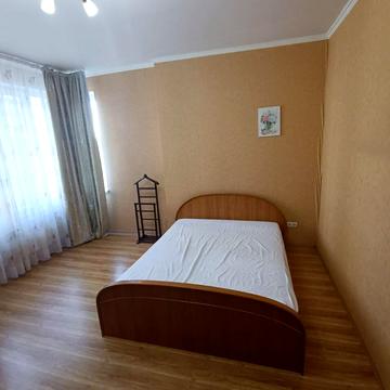 Середньофонтанська вул., 10 б